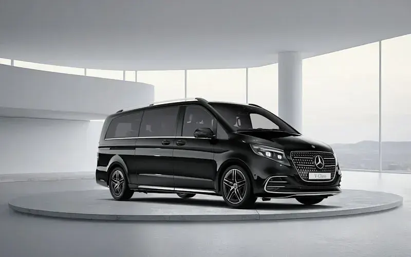 Usado Mercedes V300 Premium 237 HP (174 kW) 2025 Monovolume