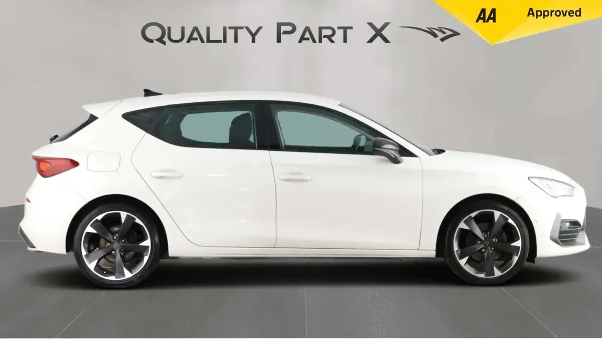 Used Cupra Leon 150 HP (110 kW) 2024 White Hatchback
