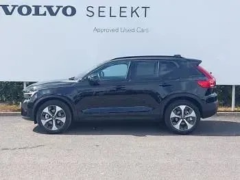 New Volvo XC40 Plus 163 HP (119 kW) 2025 Black SUV