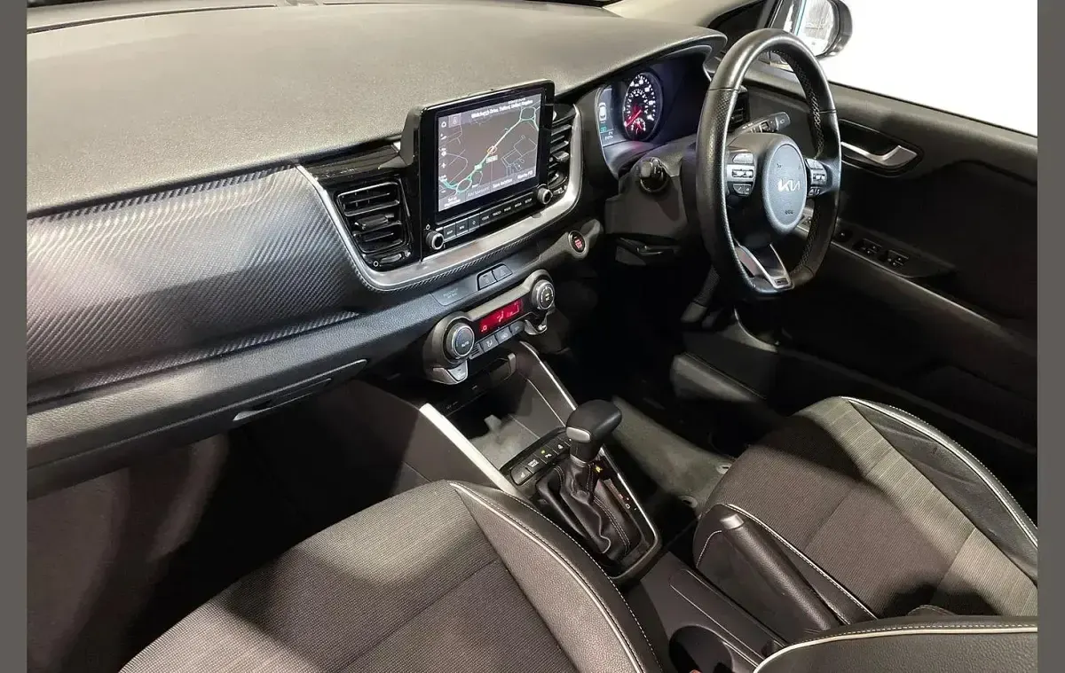Used Kia Stonic GT-Line S 117 HP (86 kW) 2023 White SUV