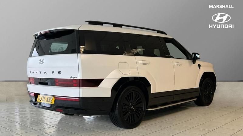 Used Hyundai Santa Fe 253 HP (186 kW) 2025 Creamy white SUV