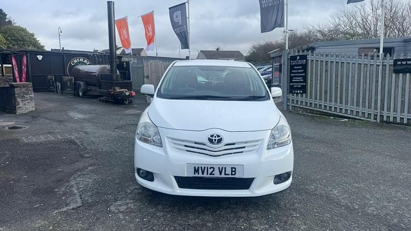 Used Toyota Verso 2012 White MPV