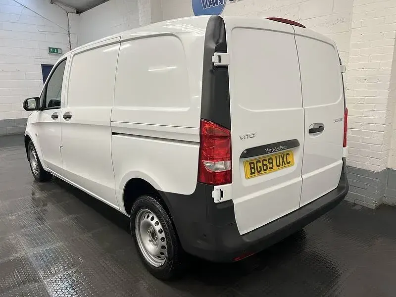 Used Mercedes Vito 102 HP (75 kW) 2020 White Van