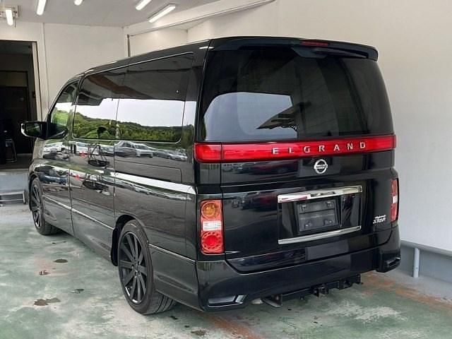 Used Nissan Elgrand 2007 Black MPV