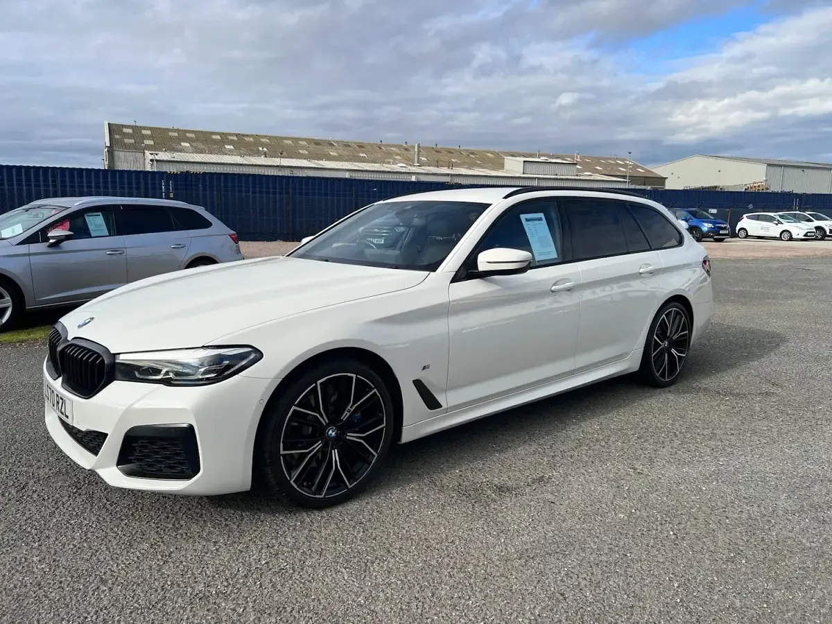 Used BMW 520 M Sport 190 HP (139 kW) 2020 White Estate