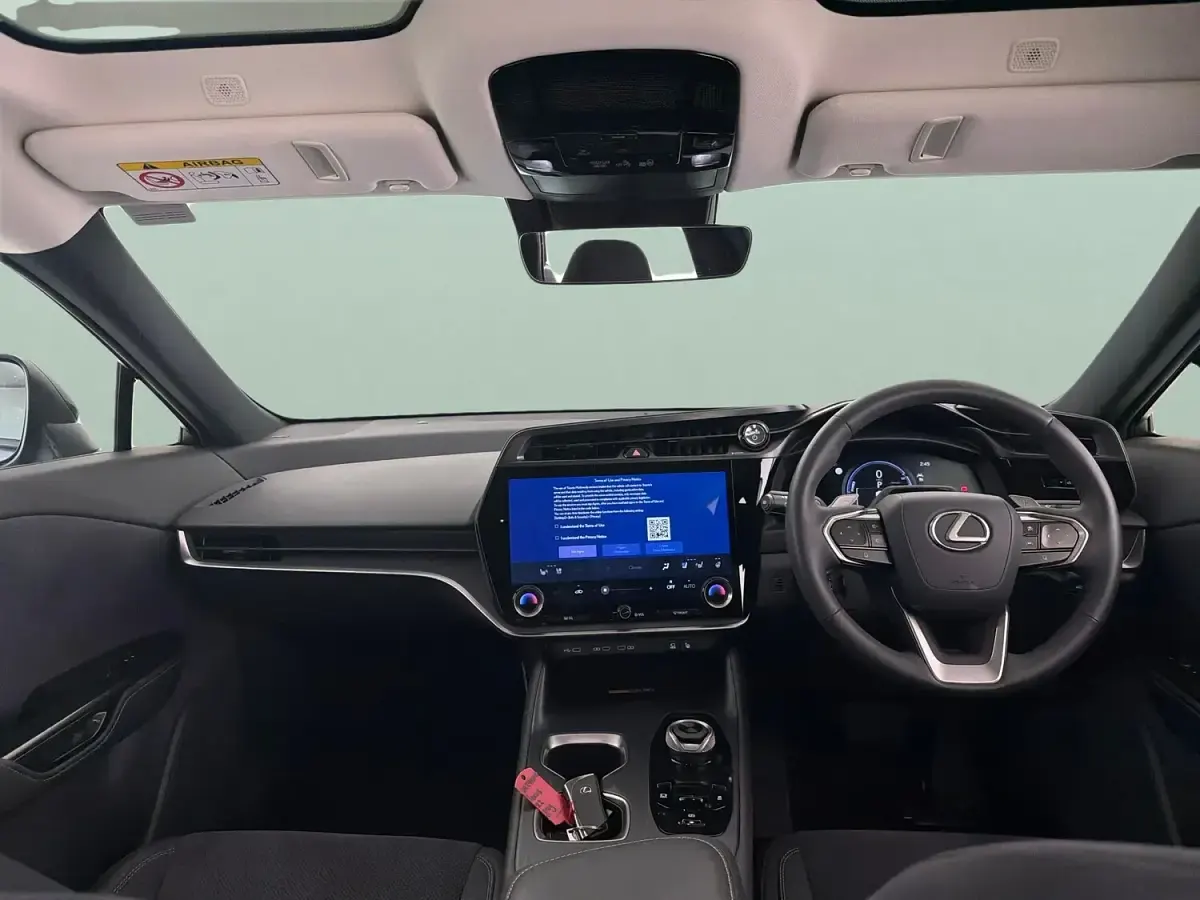 Used Lexus RZ 450e 230 kW (313 HP) 2024 Blue/black SUV