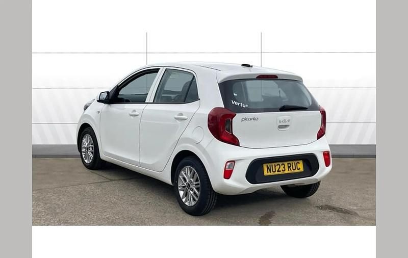 Begagnad Kia Picanto 67 HK (49 kW) 2023 Vit Halvkombi