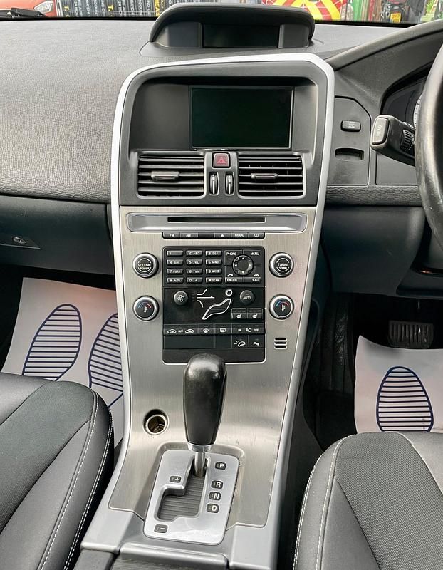 Usado Volvo XC60 SE 205 HP (150 kW) 2009 Prateado SUV