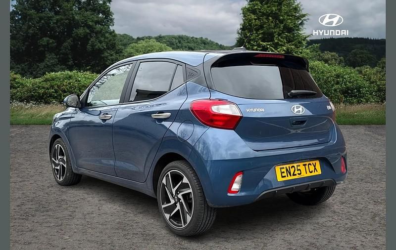 Usado Hyundai i10 Premium 77 HP (56 kW) 2025 Azul Citadino