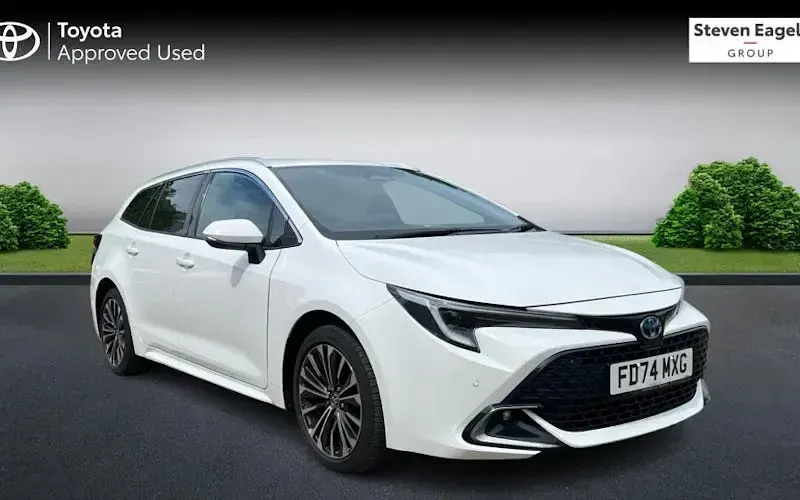 Used Toyota Corolla Design 140 HP (102 kW) 2026 Estate