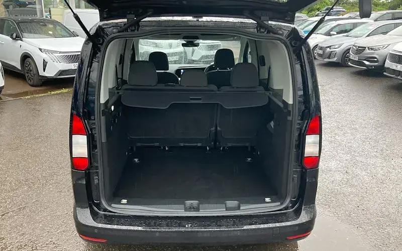 Used Ford Tourneo Titanium 114 HP (83 kW) 2024 Estate