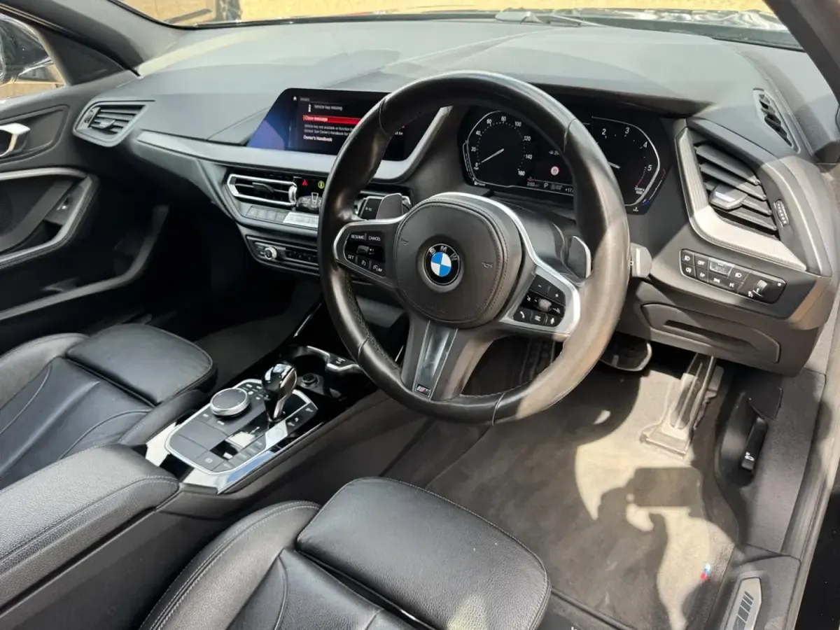 Usado BMW 120 M Sport 2020 Negro Utilitario