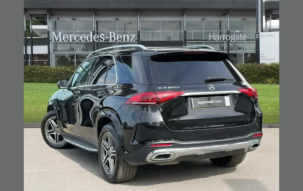 Used Mercedes GLE300 AMG line 267 HP (196 kW) 2023 Black SUV