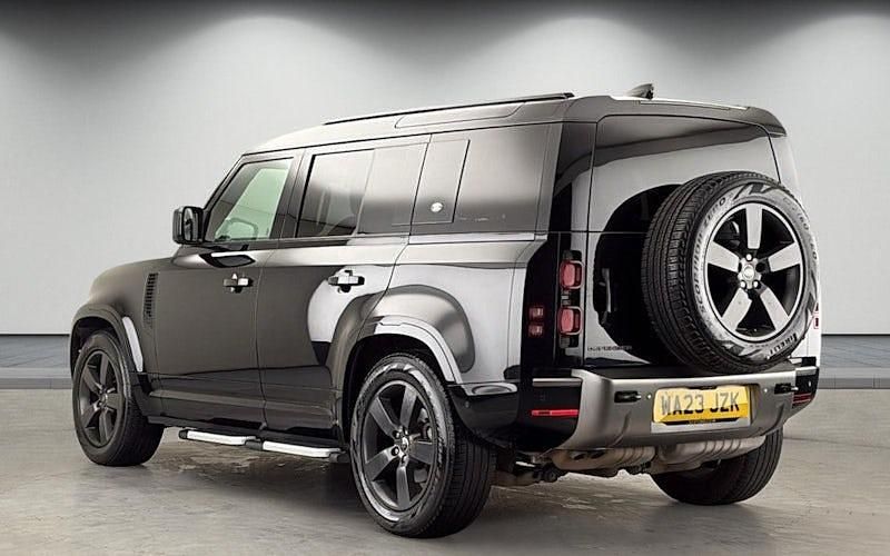 Usado Land Rover Defender HSE Dynamic 249 HP (183 kW) 2025 SUV