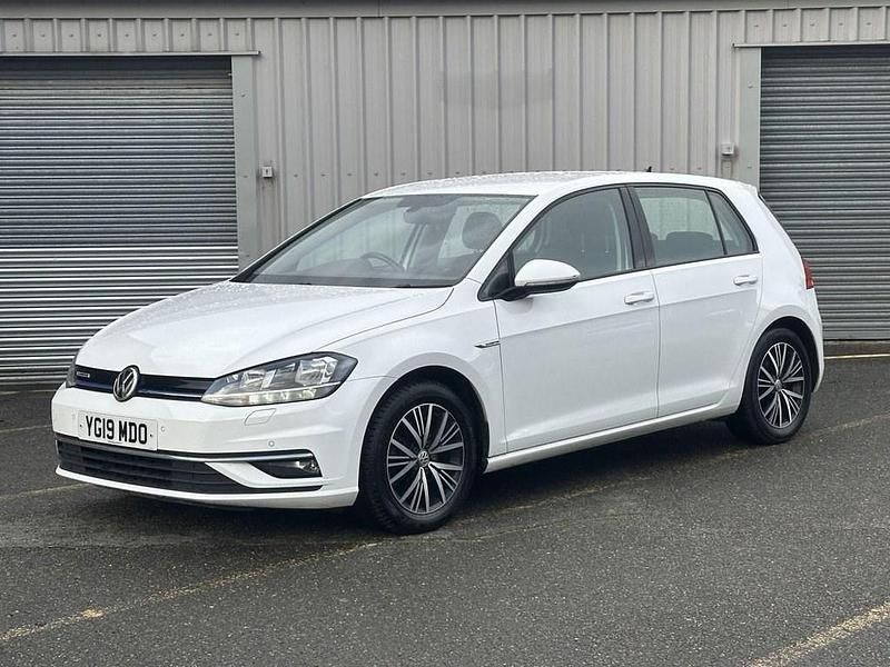 Used VW Golf VII SE 130 HP (95 kW) 2019 White Hatchback