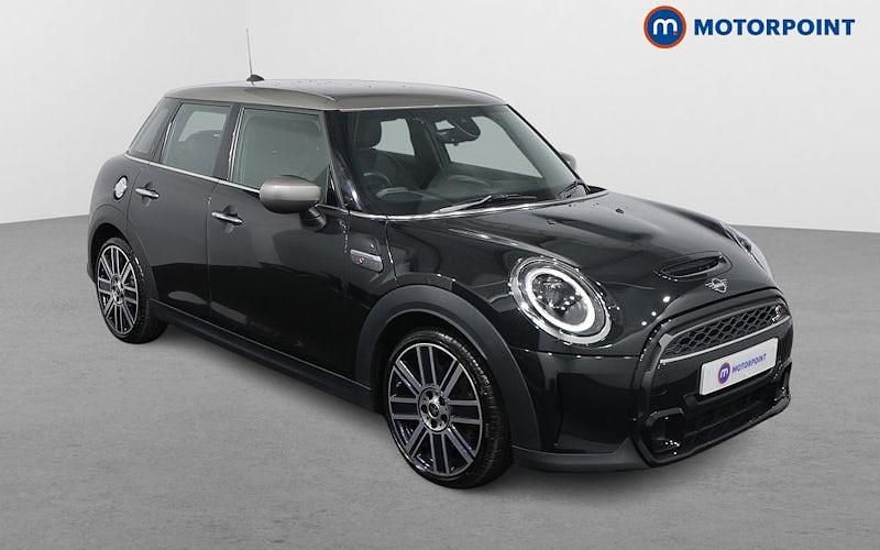 Black Used 2022 Mini Cooper S Exclusive Hatchback | £21,999 (Fair price) - Image 1/4
