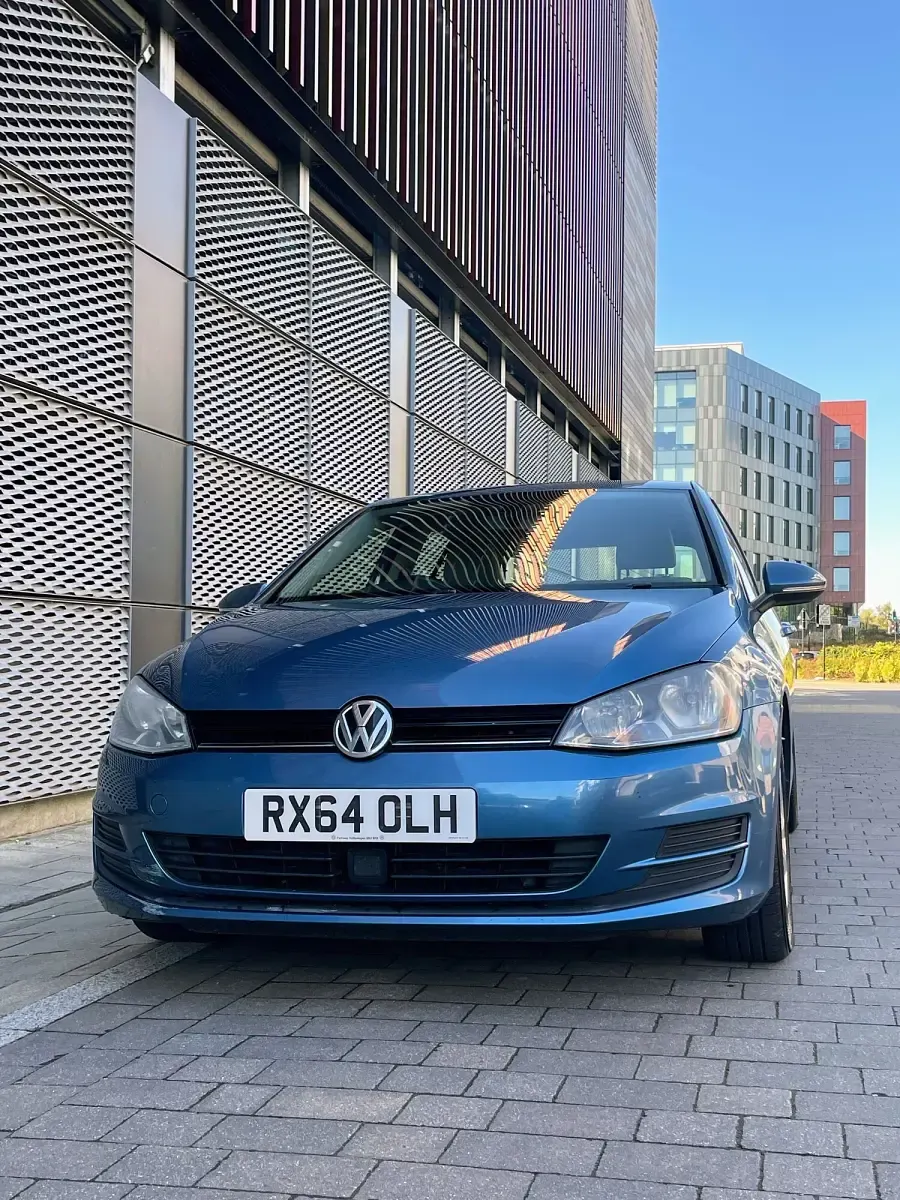 Used VW Golf VII SE 105 HP (77 kW) 2014 Blue Hatchback