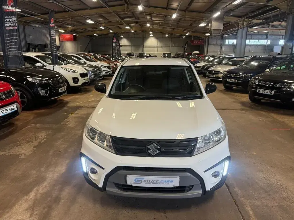 Used Suzuki Vitara SZ-T 120 HP (88 kW) 2017 White SUV