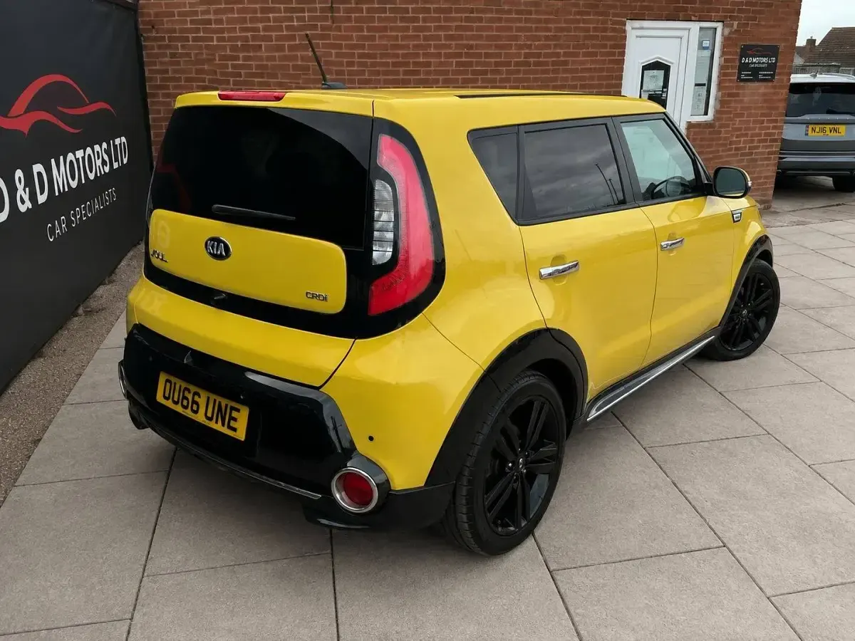 Used Kia Soul 134 HP (98 kW) 2016 Yellow SUV