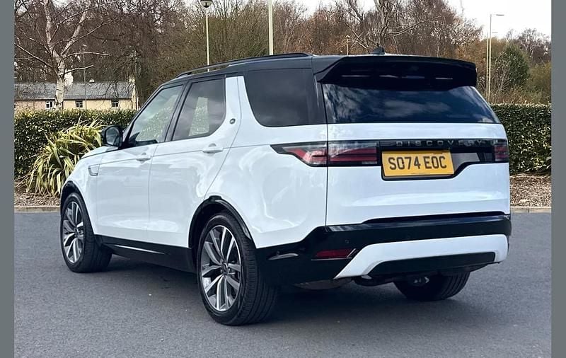 Usado Land Rover Discovery 5 SE Dynamic 344 CV (253 kW) 2025 Blanco SUV