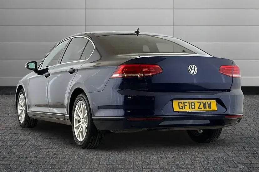Used VW Passat Business 123 HP (90 kW) 2018 Blue Sedan