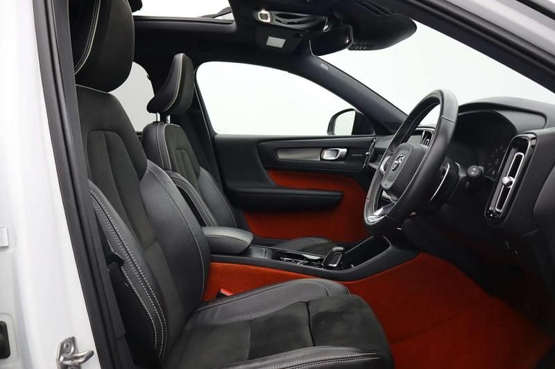 Used Volvo XC40 2018 White SUV