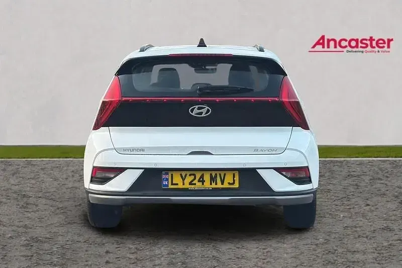 Używany Hyundai Bayon Advanced 99 KM (72 kW) 2024 Biały SUV