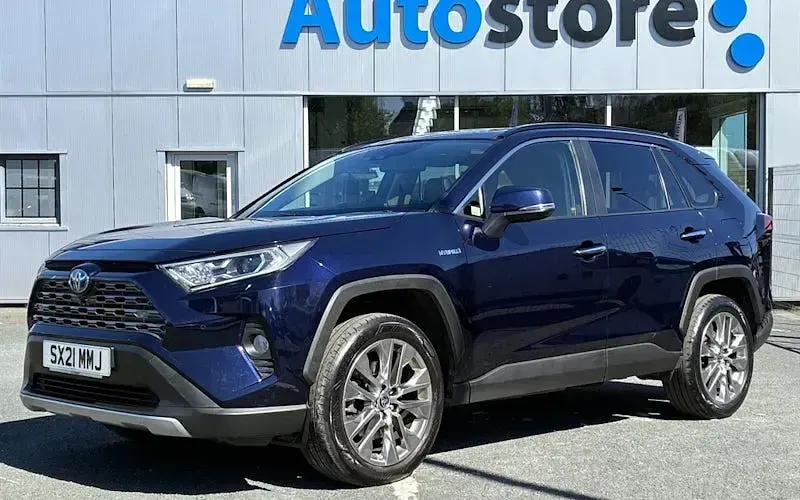 Second-hand Toyota RAV4 222 CP (163 kW) 2025 SUV