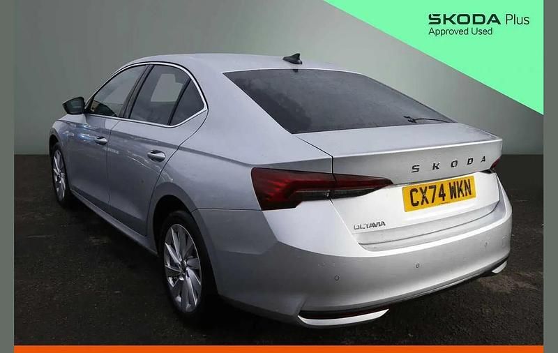 Used Skoda Octavia SE L 147 HP (108 kW) 2024 Brilliant silver metallic Hatchback
