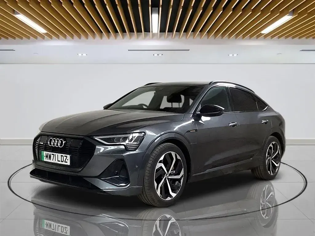 Używany Audi e-tron Black Edition 230 kW (313 KM) 2021 Szary SUV