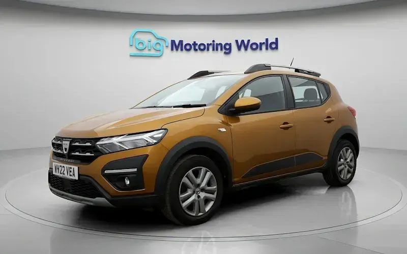 Used Dacia Sandero Comfort 91 HP (66 kW) 2022 Orange Hatchback