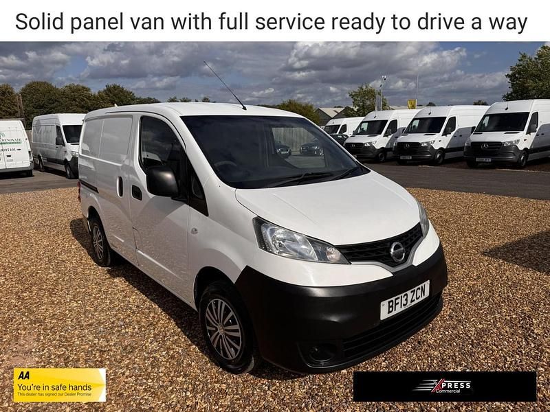 White Used 2013 Nissan NV200 SE Van | £3,450 (Fair price) - Image 1/3
