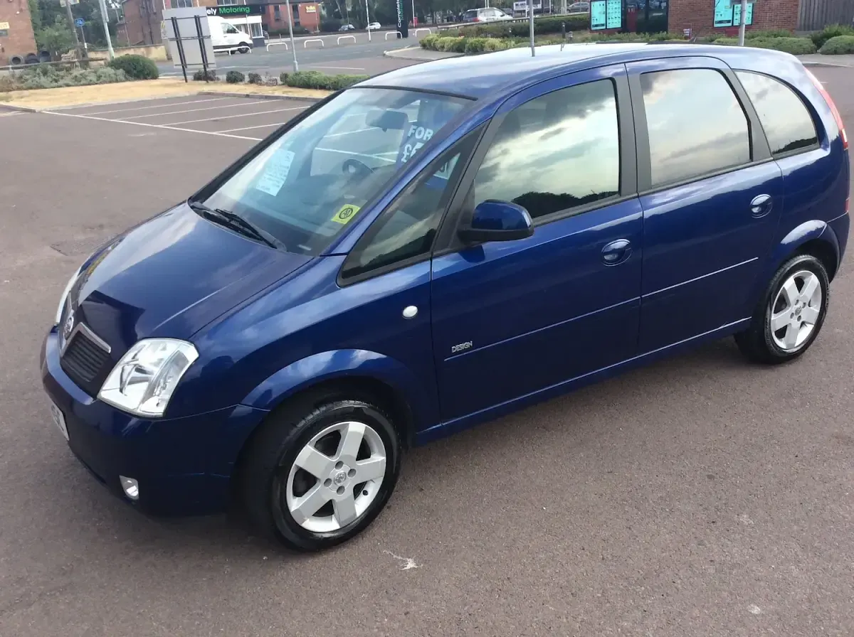 Used Vauxhall Meriva Design Edition 2004 Blue MPV