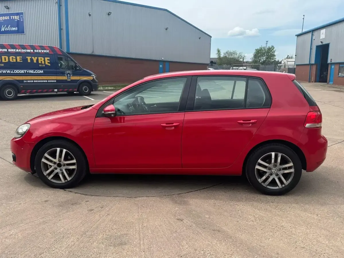 Usado VW Golf VI SE 2009 Vermelho Citadino