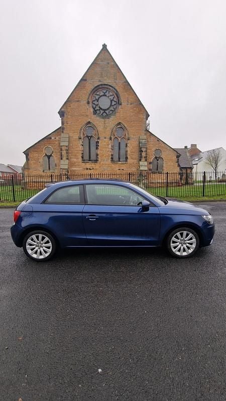 Used Audi A1 Sport 105 HP (77 kW) 2012 Blue Hatchback