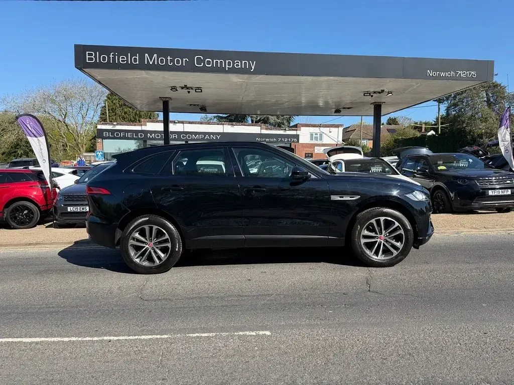 Used Jaguar F-Pace R-Sport 180 HP (132 kW) 2019 Black SUV