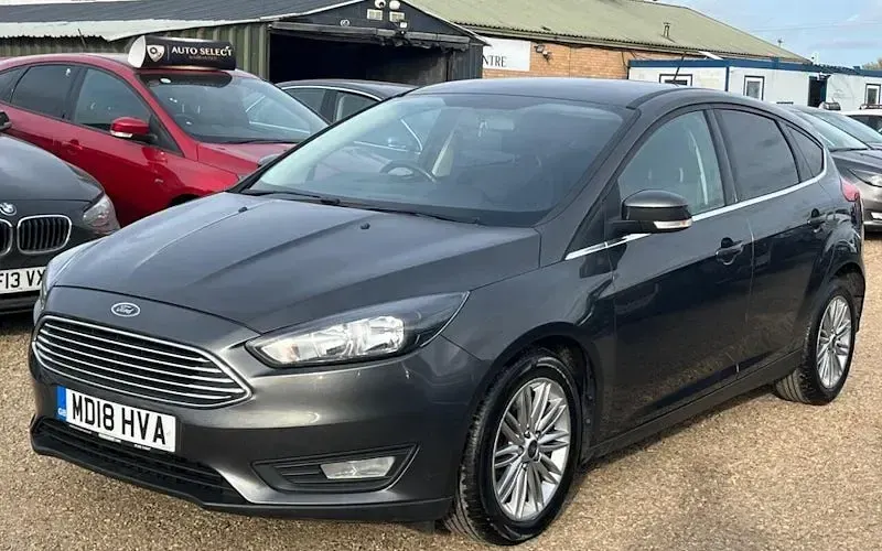 Used Ford Focus Zetec 125 HP (91 kW) 2018 Black Hatchback