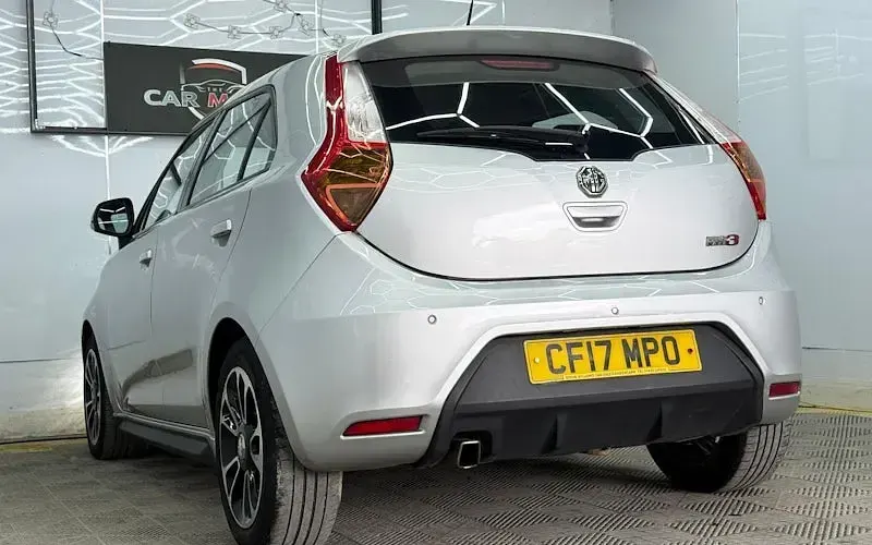 Used MG MG3 106 HP (77 kW) 2017 Silver Hatchback