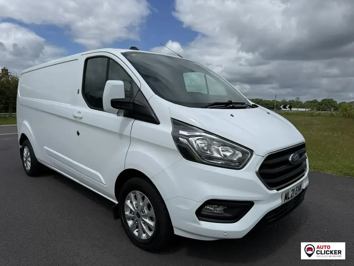 Used Ford Transit Custom Limited 130 HP (95 kW) 2021 White Van