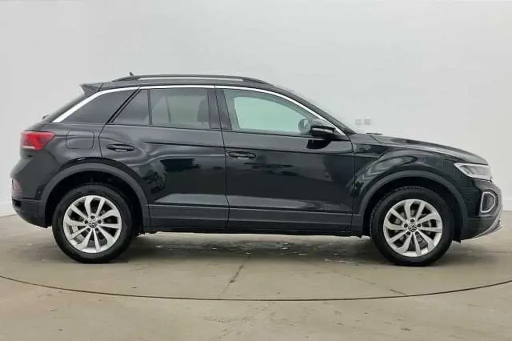 Used VW T-Roc Match 150 HP (110 kW) 2025 Black SUV