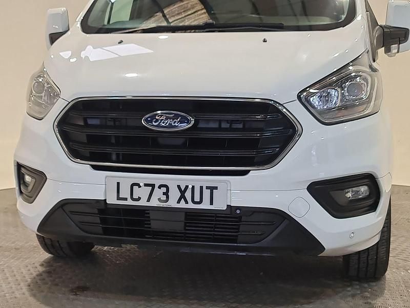 Used Ford Transit Custom Limited 130 HP (95 kW) 2023 White Van