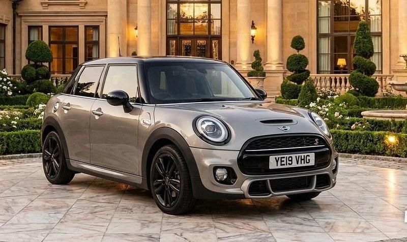 Used Mini Cooper S Hatch 192 HP (141 kW) 2019 Silver Hatchback