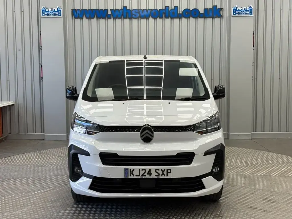Used Citroën Dispatch 120 HP (88 kW) 2024 White MPV