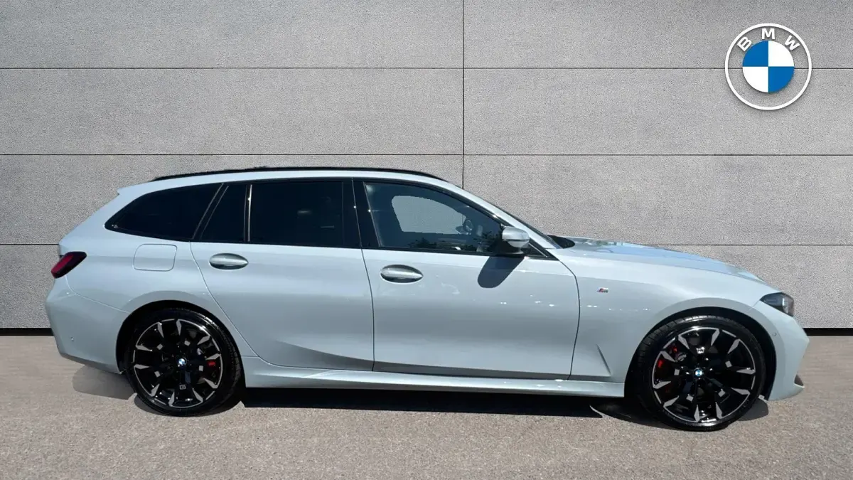 New BMW 320 M Sport 184 HP (135 kW) 2026 Brooklyn grey Estate