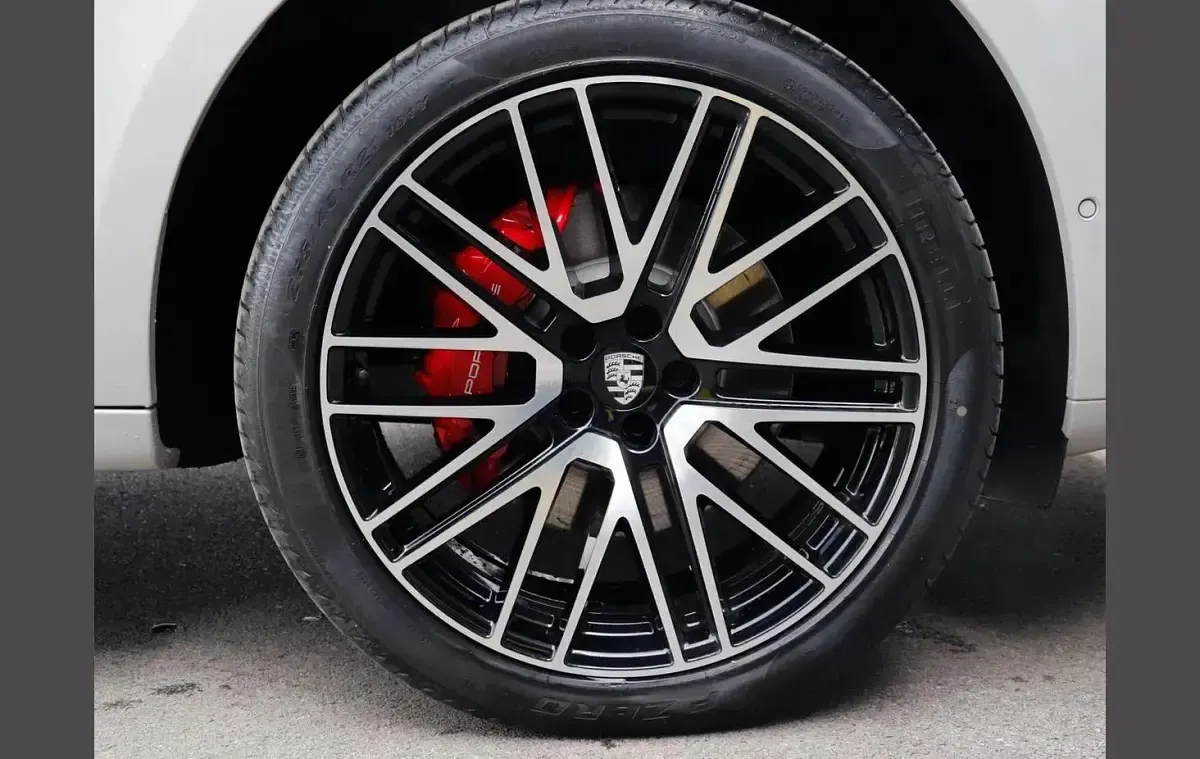 New Porsche Macan S 374 HP (275 kW) 2025 Grey SUV