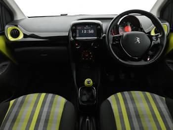 Used Peugeot 108 Collection 72 HP (52 kW) 2019 Green Hatchback