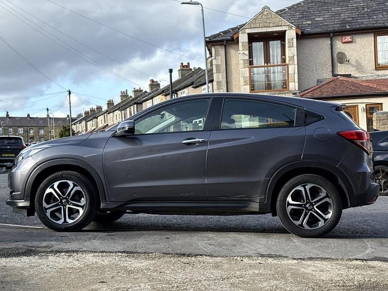 Used Honda HR-V SE 130 HP (95 kW) 2017 Grey SUV