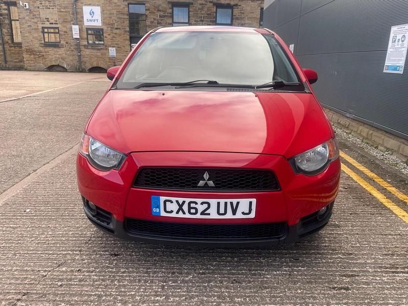 Used Mitsubishi Colt 2013 Red Hatchback
