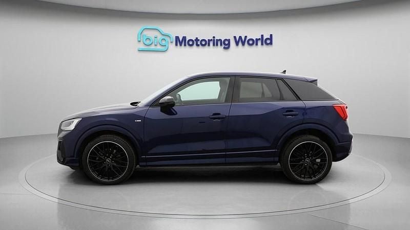 Used Audi Q2 Black Edition 150 HP (110 kW) 2021 Blue SUV