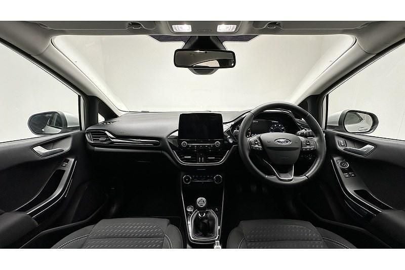 Used Ford Fiesta Titanium 100 HP (73 kW) 2019 Silver Hatchback